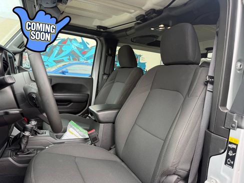 Used 2023 Jeep Wrangler Sport AWD/4WD image 9