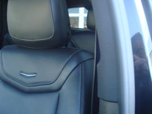 Used 2023 Cadillac XT6 Premium Luxury w/ Technology Package image 10