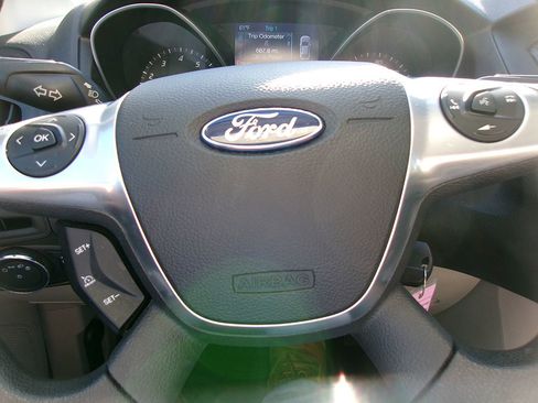 Used 2014 Ford Focus SE w/ Interior Protection Package FWD image 14