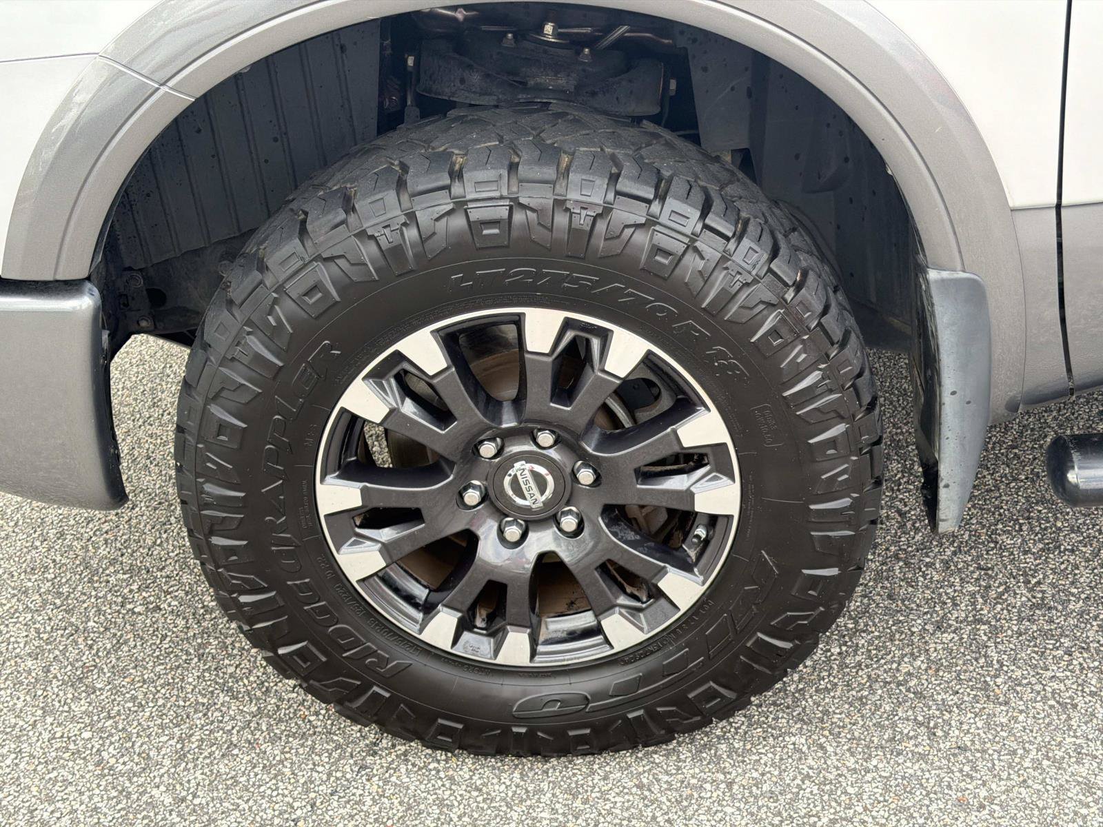 Used 2019 Nissan Titan PRO-4X w/ Pro-4x Convenience Package AWD/4WD image 12