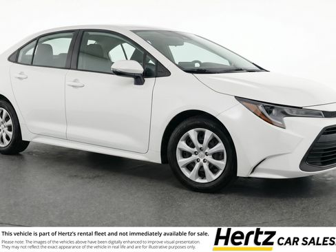 Used 2025 Toyota Corolla LE FWD image 1