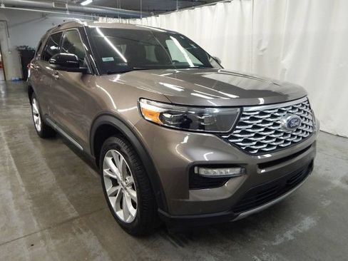 Used 2021 Ford Explorer Platinum w/ Equipment Group 601A AWD/4WD image 8