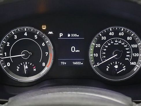 Used 2022 Hyundai Venue SEL FWD image 24