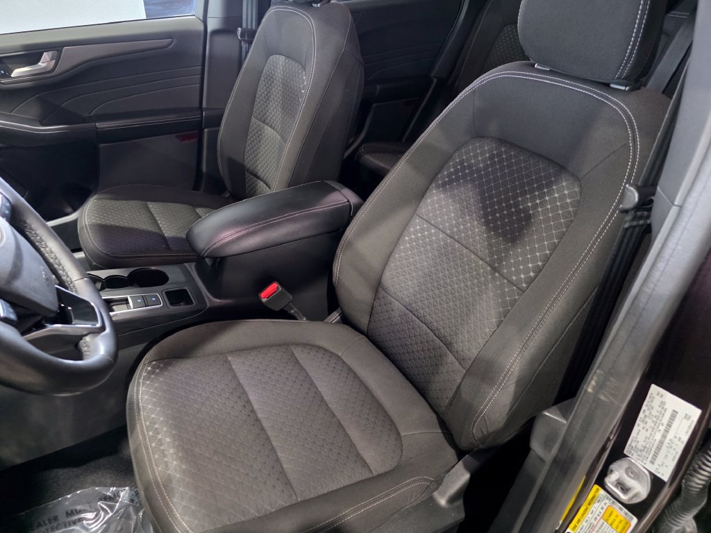 Used 2023 Ford Escape Active w/ Tech Pack #2 AWD/4WD image 12