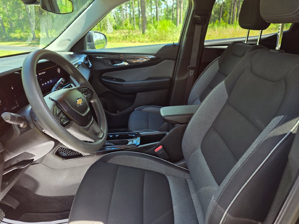 Used 2025 Chevrolet TrailBlazer LT FWD image 13