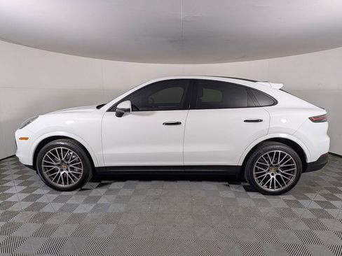 Certified 2023 Porsche Cayenne Platinum Edition AWD/4WD image 2