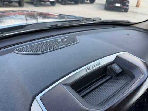 Used 2021 RAM 1500 Laramie image 24