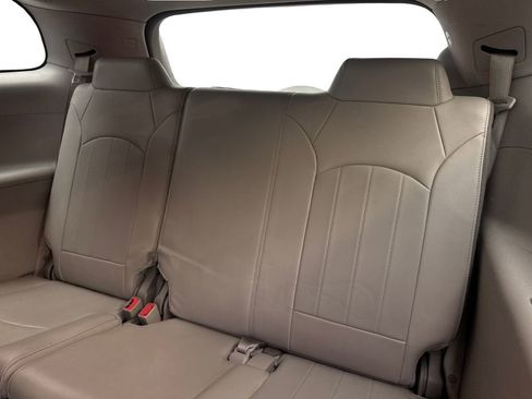 Used 2016 Buick Enclave Leather AWD/4WD image 40