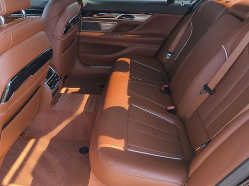 Used 2018 BMW 750i xDrive image 21