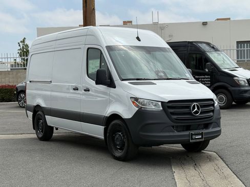 New 2025 Mercedes-Benz Sprinter 2500 image 5