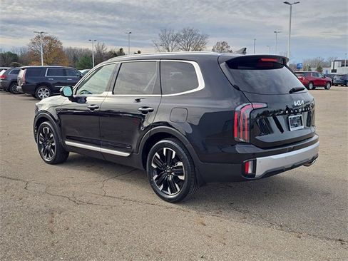 Used 2023 Kia Telluride AWD image 4