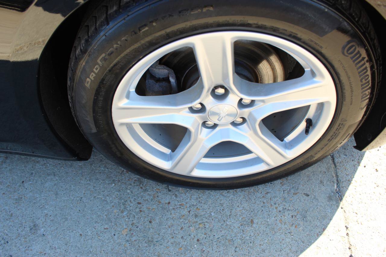 Used 2020 Chevrolet Camaro LT RWD image 33