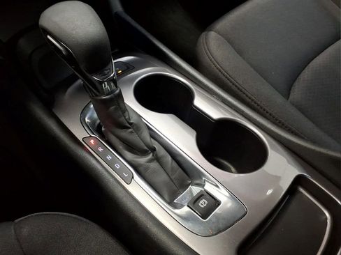Used 2024 Chevrolet Malibu LS FWD image 13