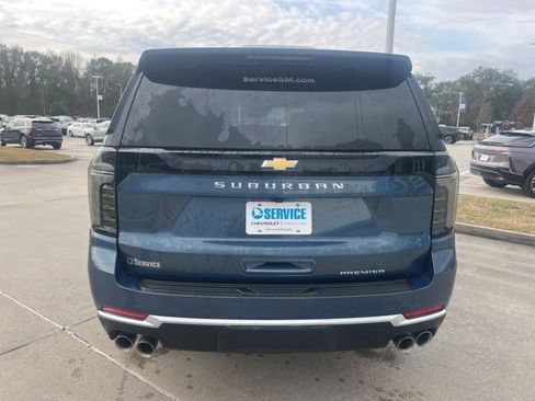 New 2026 Chevrolet Suburban Premier image 5