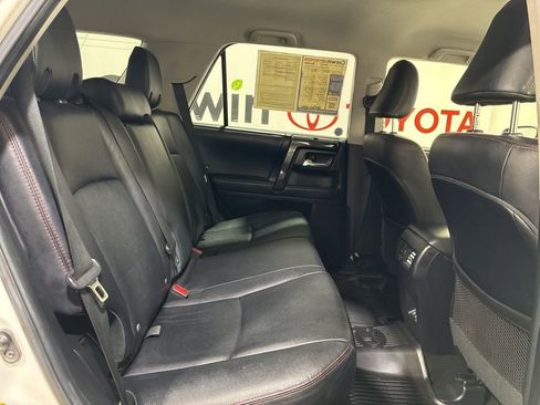 Used 2021 Toyota 4Runner TRD Off-Road Premium AWD/4WD image 15