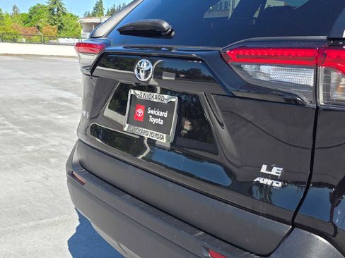 Certified 2024 Toyota RAV4 LE AWD/4WD image 13