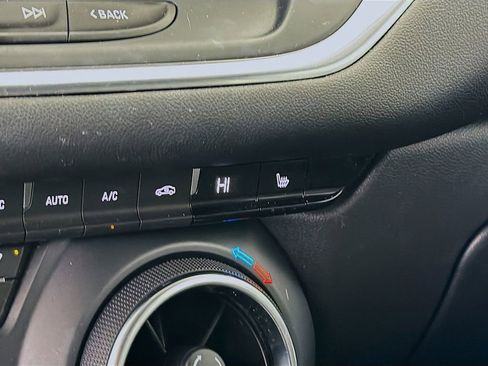 Used 2024 Chevrolet Blazer LT w/ Convenience Package image 21