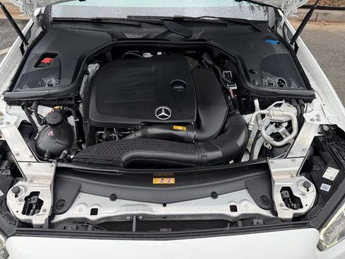 Used 2022 Mercedes-Benz E 350 4MATIC Sedan image 6