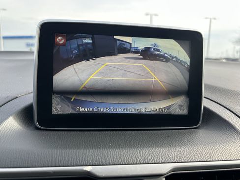 Used 2016 MAZDA MAZDA3 i Sport w/ Preferred Equipment Package image 14