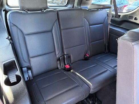 Used 2023 Chevrolet Suburban LT image 33
