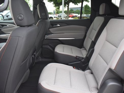 New 2026 Chevrolet Traverse LT w/ Midnight/Sport Edition FWD image 15