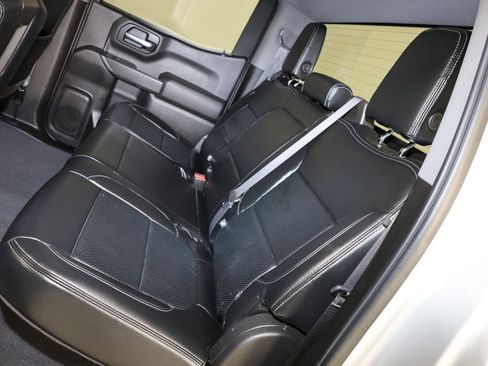 Used 2019 Chevrolet Silverado 1500 LT AWD/4WD image 10