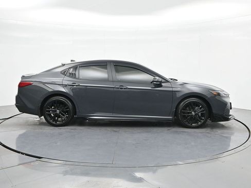 Used 2026 Toyota Camry SE FWD image 4