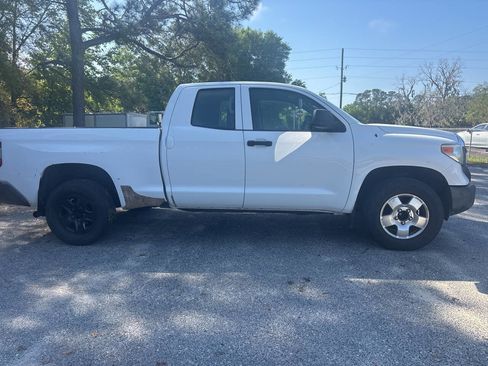 Used 2015 Toyota Tundra SR w/ Tow Package RWD image 9