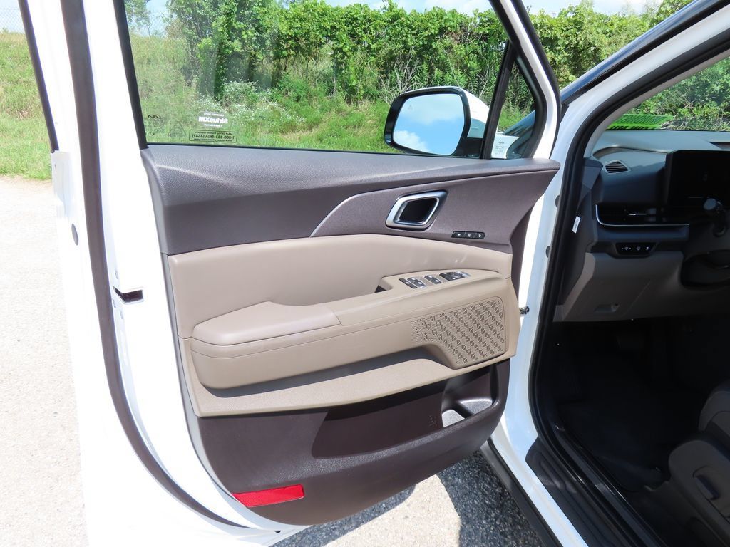Certified 2026 Kia Carnival EX FWD image 30
