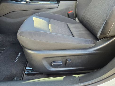 Used 2025 Nissan Altima 2.5 SV w/ SV Special Edition Package AWD/4WD image 22