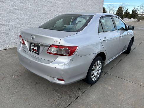 Used 2013 Toyota Corolla LE image 6