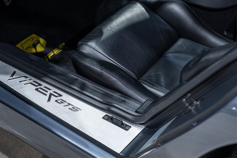 Used 2000 Dodge Viper GTS RWD image 24