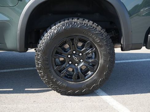 Used 2026 Chevrolet Silverado 1500 ZR2 w/ Dark Appearance Package AWD/4WD image 50