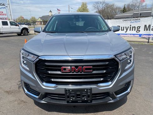 Used 2024 GMC Terrain SLE AWD/4WD image 8