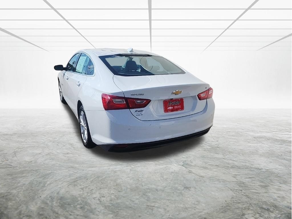 Used 2025 Chevrolet Malibu LT FWD image 3