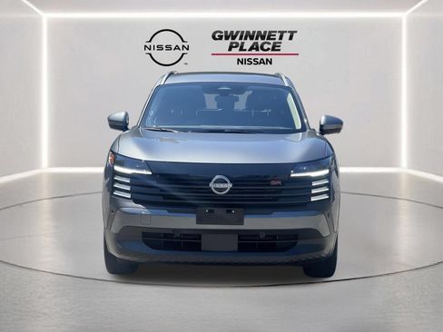 Certified 2025 Nissan Kicks SR FWD image 28