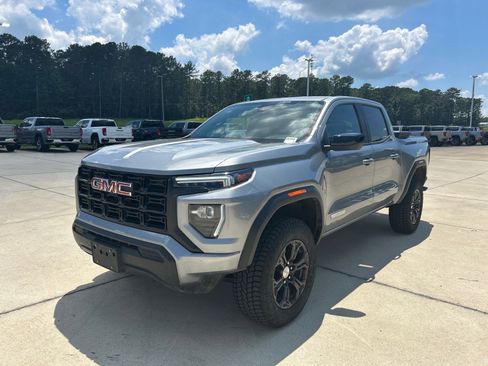 Used 2024 GMC Canyon Elevation w/ Trailering Package RWD image 1
