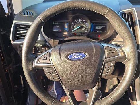 Used 2024 Ford Edge SEL AWD/4WD image 10