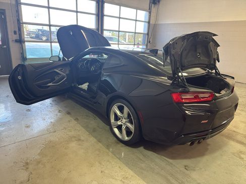 Used 2016 Chevrolet Camaro SS image 10