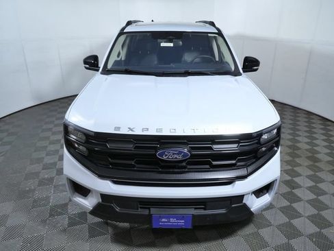 Certified 2025 Ford Expedition Active AWD/4WD image 3