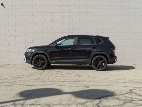 Used 2025 Volkswagen Taos SEL w/ Black Wheel Plus Package image 2