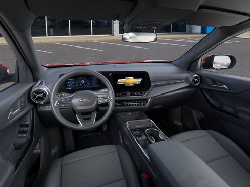 New 2027 Chevrolet Equinox LT w/ Convenience Package II FWD image 15