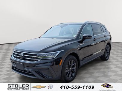 Used 2023 Volkswagen Tiguan SE w/ Panoramic Sunroof Package
