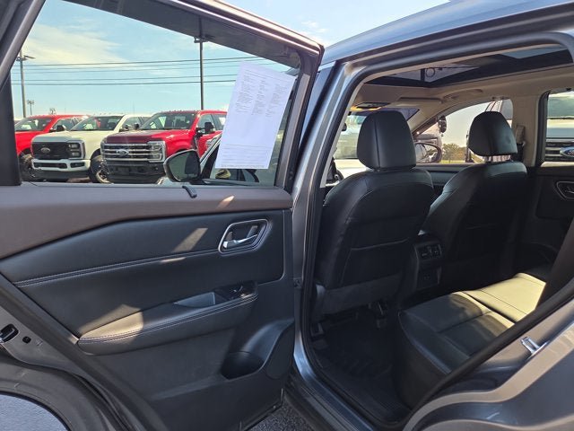 Used 2021 Nissan Rogue SV w/ Premium Package AWD/4WD image 11