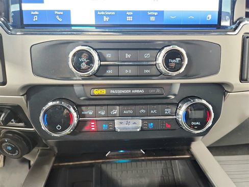 Used 2022 Ford F250 Lariat w/ Lariat Ultimate Package image 32