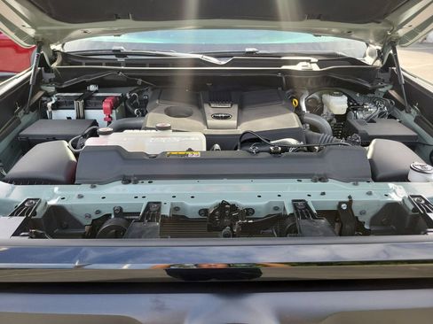 Used 2025 Toyota Tundra Limited image 34