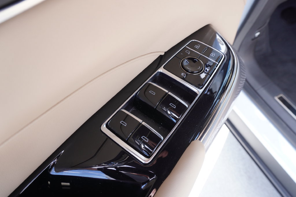Certified 2026 Cadillac Lyriq Signature Sport w/ Nappa Leather Package RWD image 16