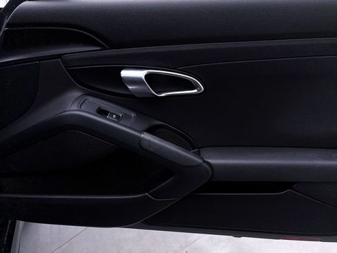 Used 2019 Porsche 718 Boxster RWD image 27