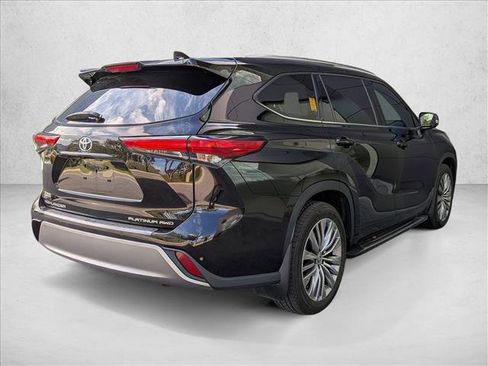 Used 2021 Toyota Highlander Platinum AWD/4WD image 5