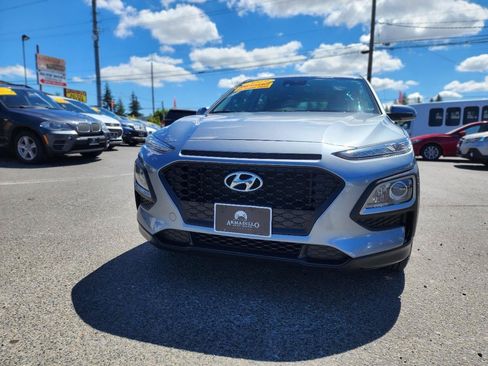Used 2019 Hyundai Kona SE AWD/4WD image 2